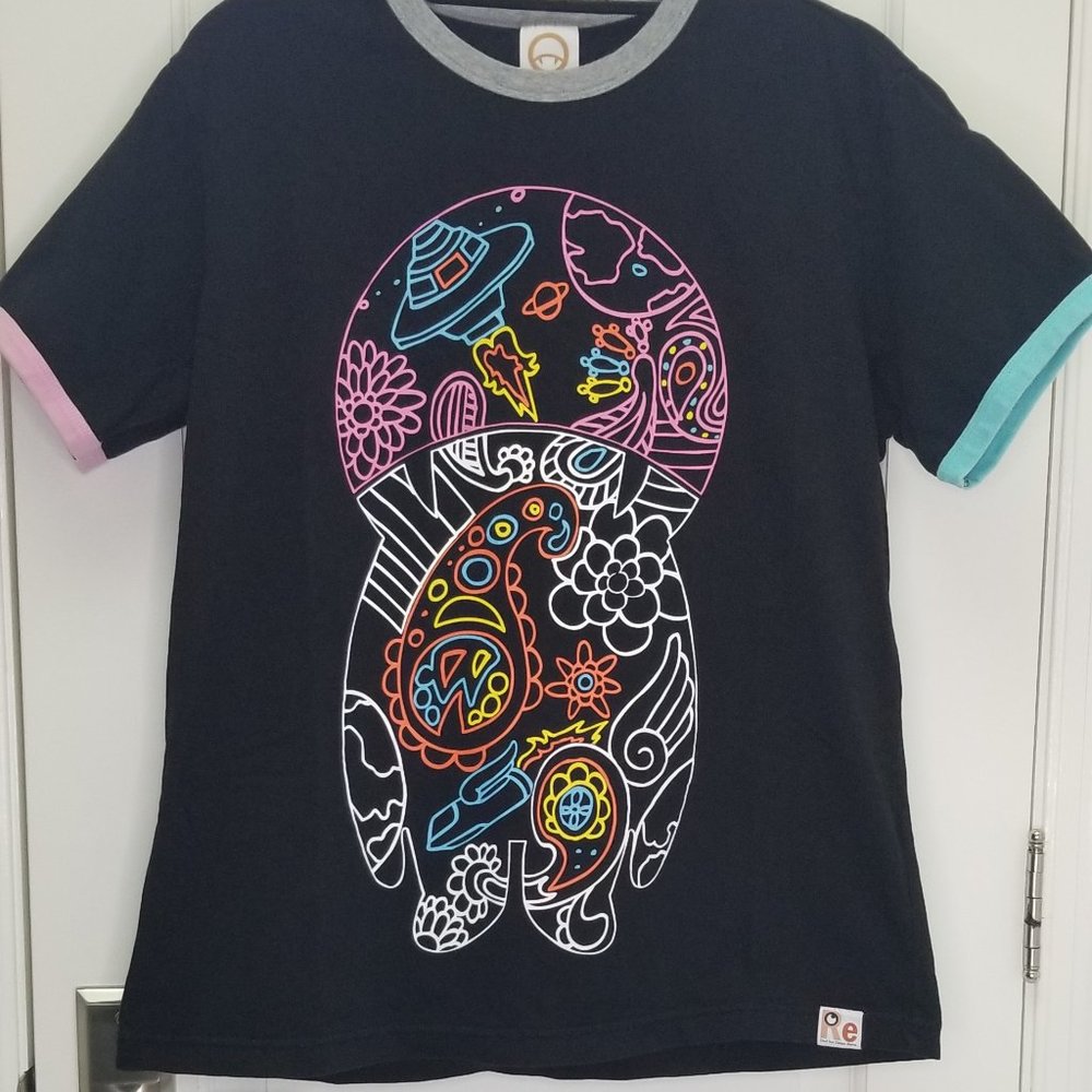 Devil Nut Men's Sz Med 10th Birthday Black T-Shirt Colourful Mascot, Space Theme
